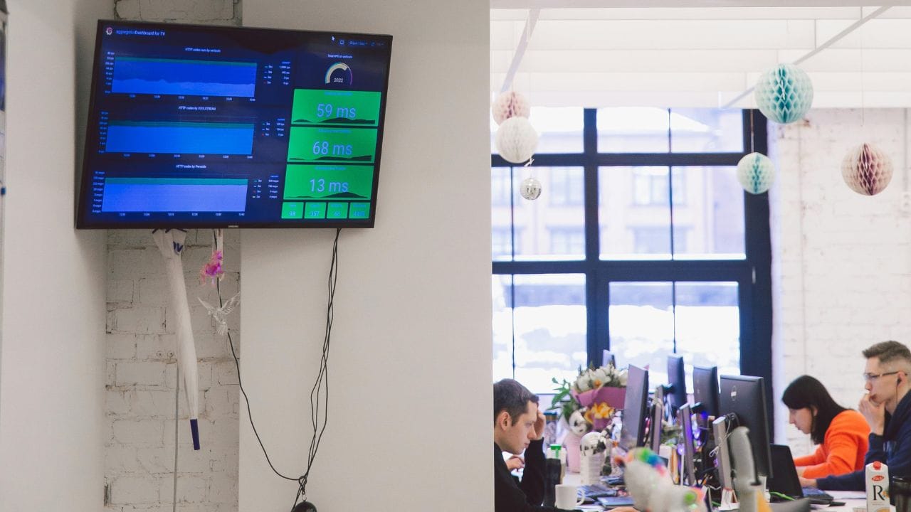 Teknologi Digital Contoh dalam Bisnis, Pendidikan, dan Kesehatan Ilustrasi tentang Teknologi Digital Contoh dalam Bisnis, Pendidikan, dan Kesehatan