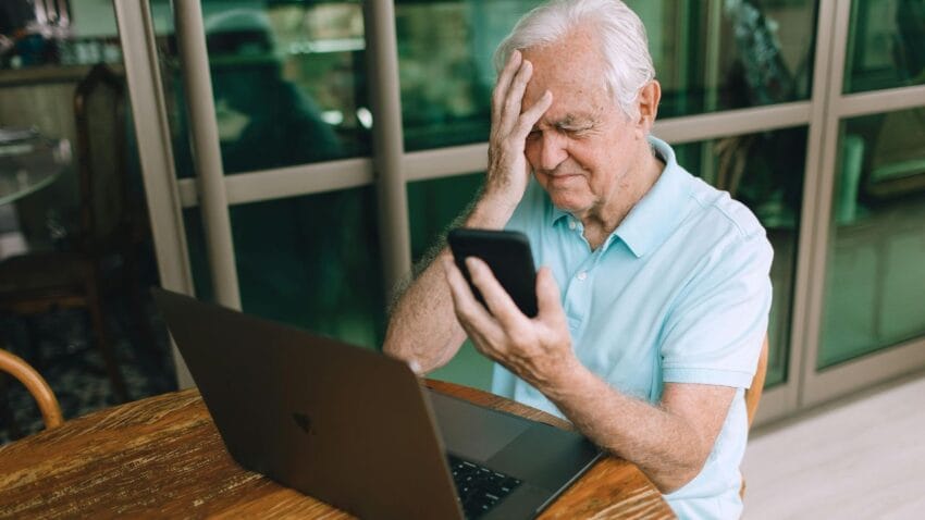 Kegagapan dalam Mengoperasikan Teknologi Digital adalah Salah Satu Ciri dari ...